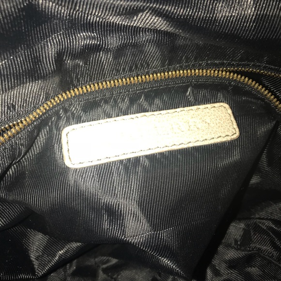 ‼️Flash Sale‼️ Burberry leather bag - Picture 5 of 8